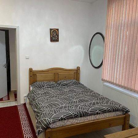 Дом За Гости Осогово Apartment Kyustendil Bagian luar foto