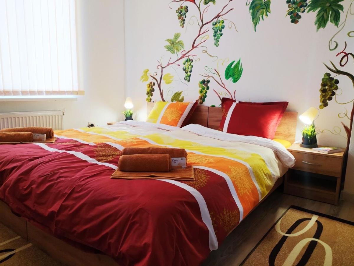Дом За Гости Осогово Apartment Kyustendil Bagian luar foto
