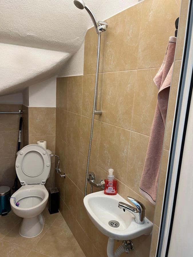 Дом За Гости Осогово Apartment Kyustendil Bagian luar foto