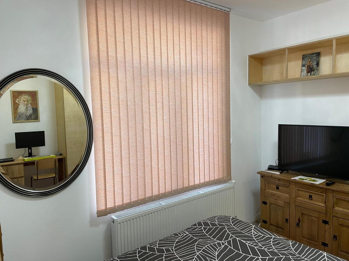 Дом За Гости Осогово Apartment Kyustendil Bagian luar foto